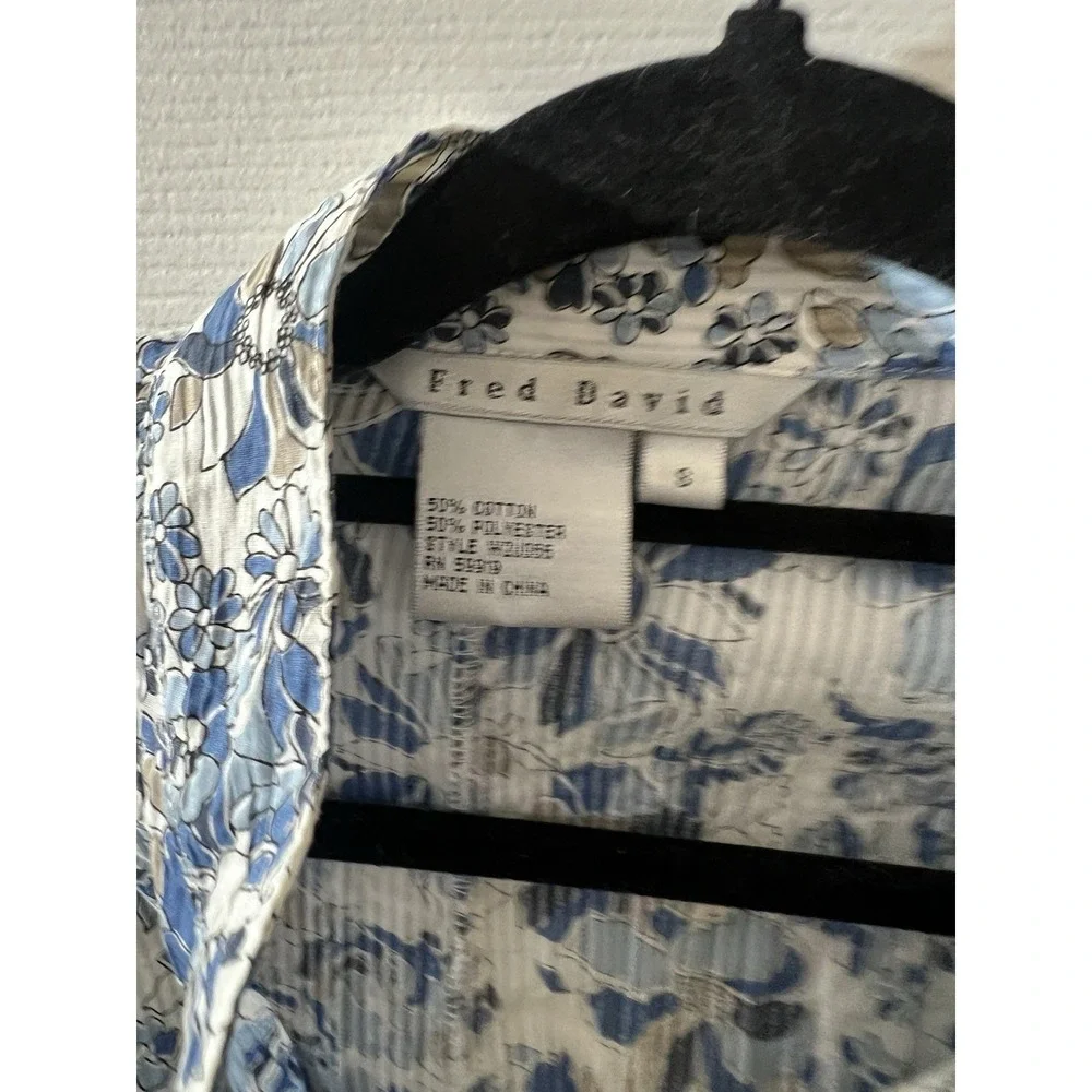 Fred David Pleated Blue Floral Blouse‎ Ladies Size Small